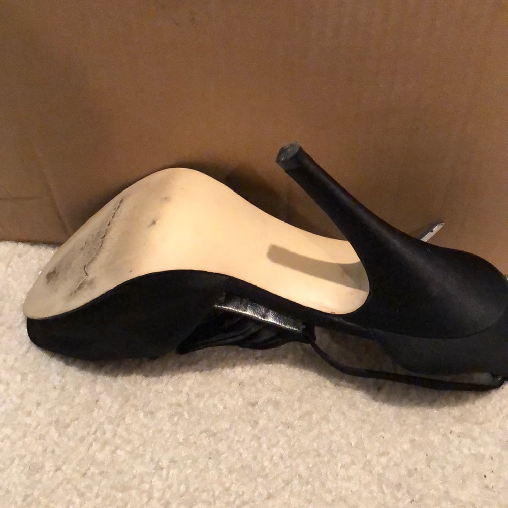 Nina Ruffle Heels - Picture 7 of 7